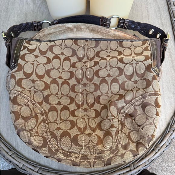 Coach~Signature Women's C Hobo Bag w adjustable Braided shoulder strap! - Picture 5 of 5